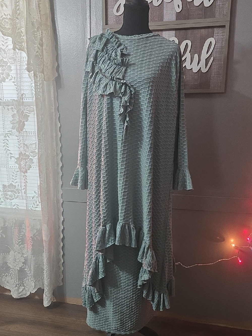 Women's Textured Ruffle Outfit in Sage Green